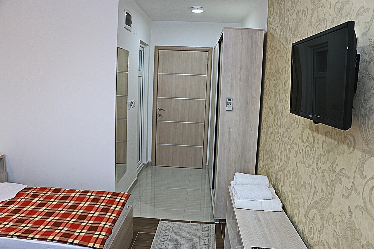 Hotel Ultra Star スコピエ 部屋 写真