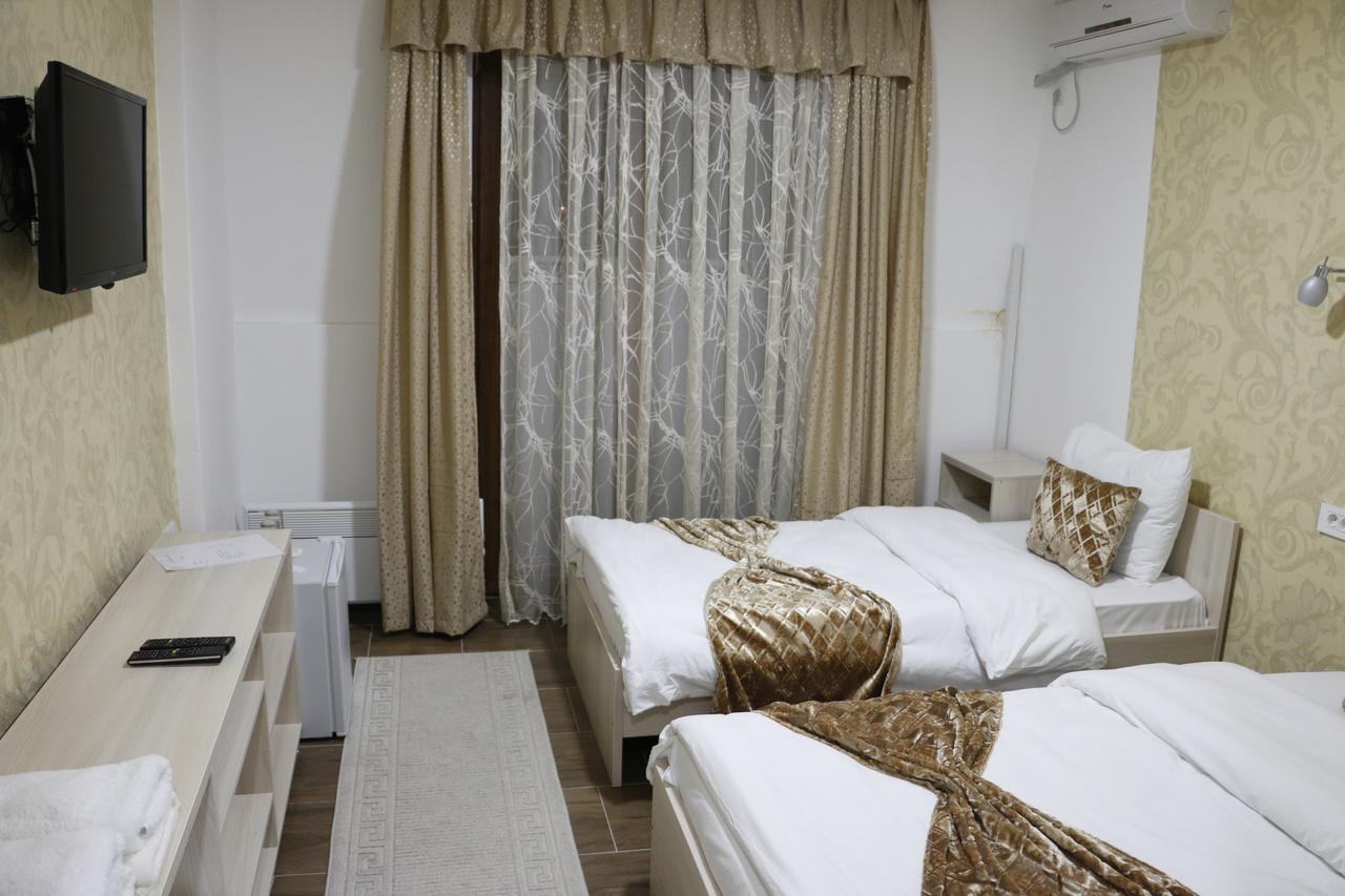 Hotel Ultra Star スコピエ エクステリア 写真