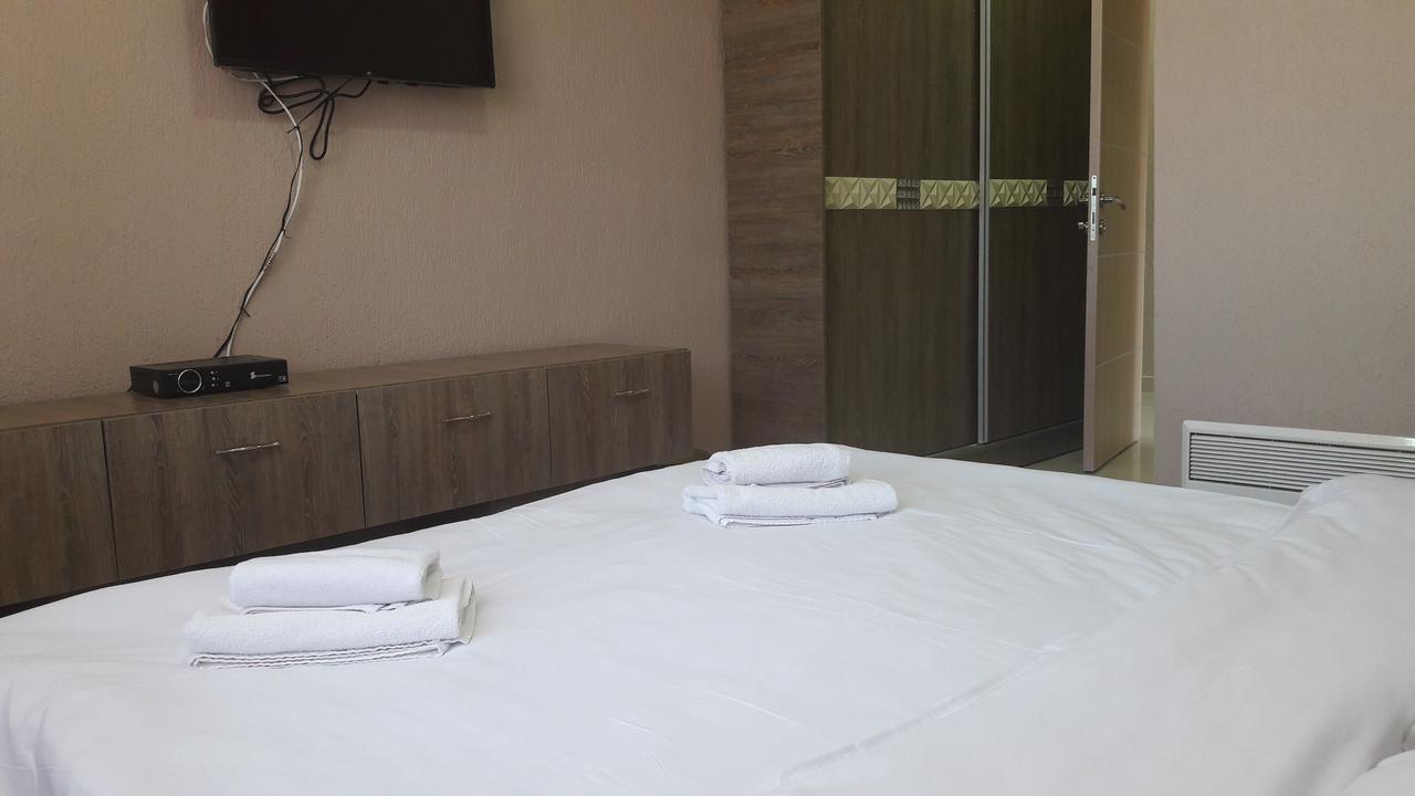 Hotel Ultra Star スコピエ エクステリア 写真